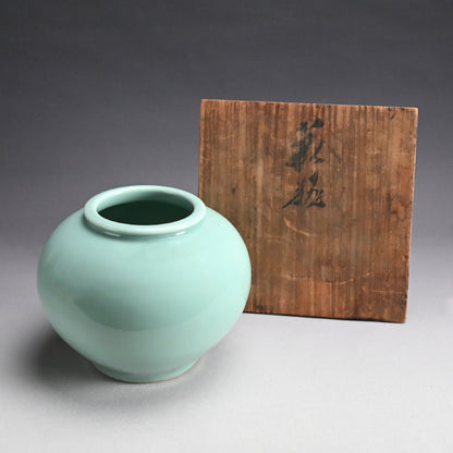 Kozan Celadon Vase ー宮川 (真葛) 香山 “青磁釉 花瓶”