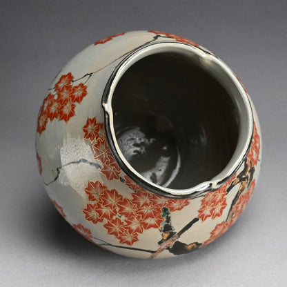 Porcelain Vase, Momiji ー宮川 (真葛) 香山 “乾山 紅葉之畫 花瓶”