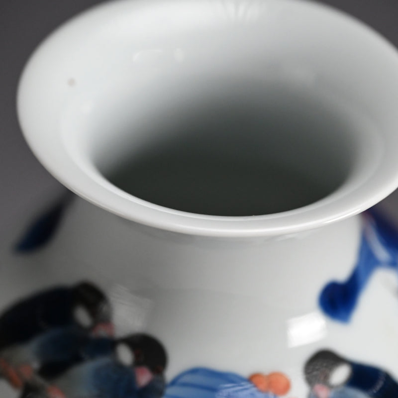 Porcelain Vase, Birds & Vines ー宮川 (真葛) 香山 “色染付 文鳥畫 花瓶”