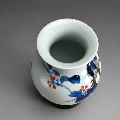 Porcelain Vase, Birds & Vines ー宮川 (真葛) 香山 “色染付 文鳥畫 花瓶”