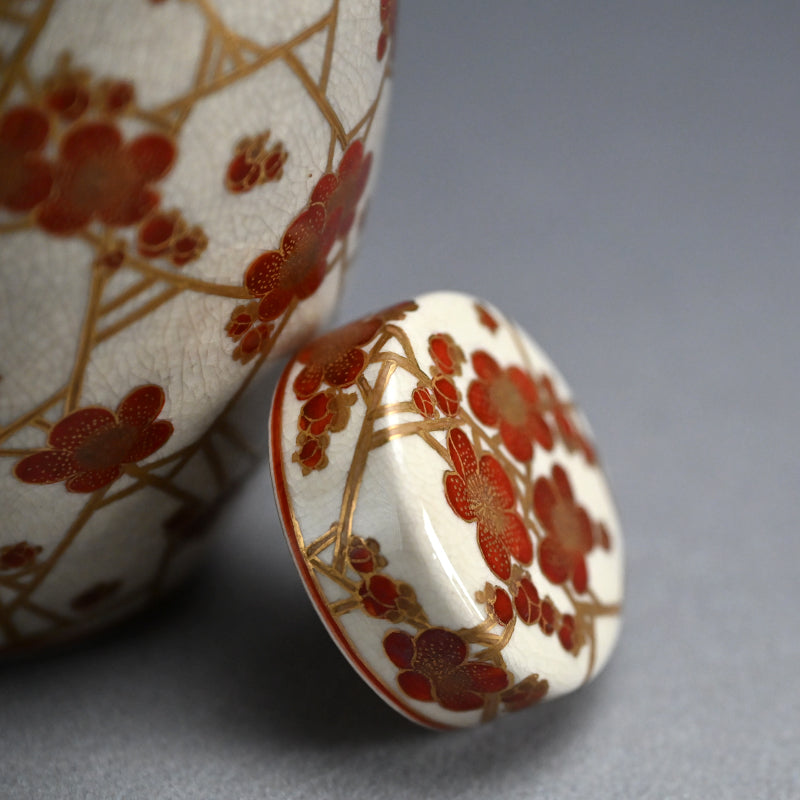Furidashi Sweets Container ー宮川 (真葛) 香山 “振出し 仁清 氷梅之畫”