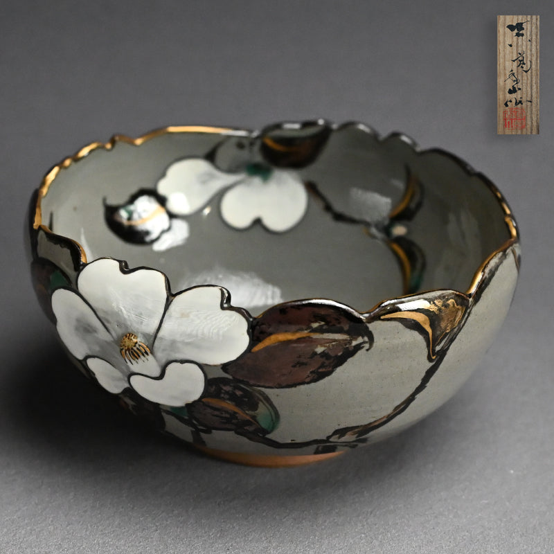 Antique Pottery Bowl, Camellia ー宮川 (真葛) 香山 “乾山意 玉椿之畫 菓子器”
