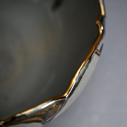 Antique Pottery Bowl, Camellia ー宮川 (真葛) 香山 “乾山意 玉椿之畫 菓子器”