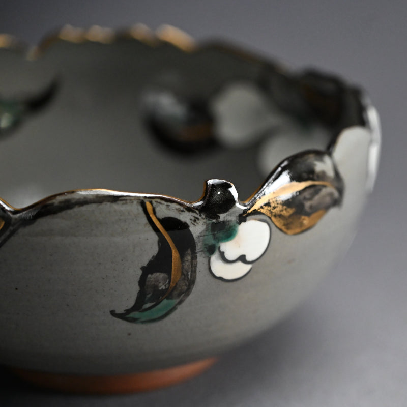 Antique Pottery Bowl, Camellia ー宮川 (真葛) 香山 “乾山意 玉椿之畫 菓子器”