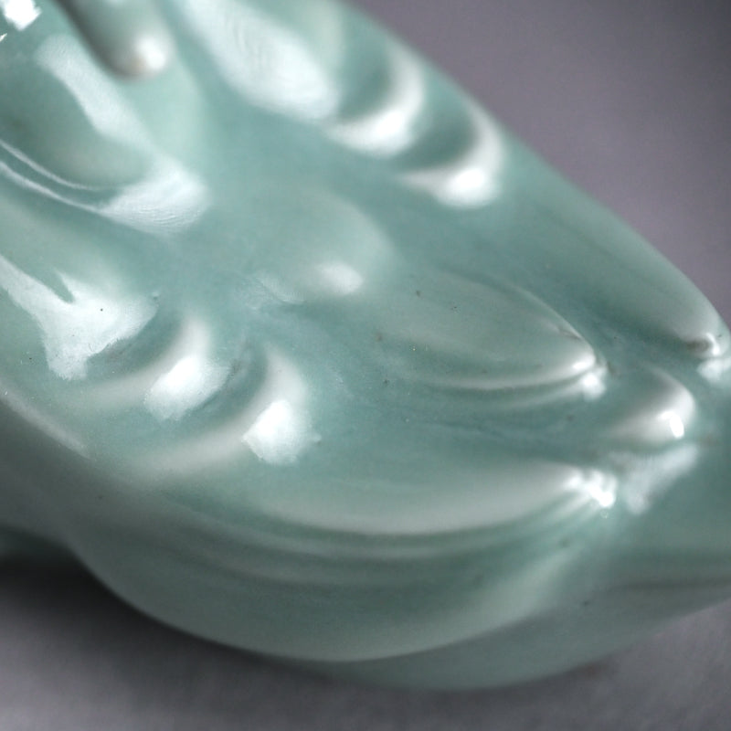 Antique Porcelain Duck Okimono ー宮川 (真葛) 香山 “青磁釉 漢式鴨 置物”