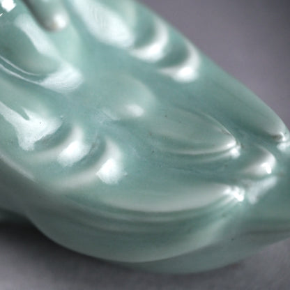 Antique Porcelain Duck Okimono ー宮川 (真葛) 香山 “青磁釉 漢式鴨 置物”