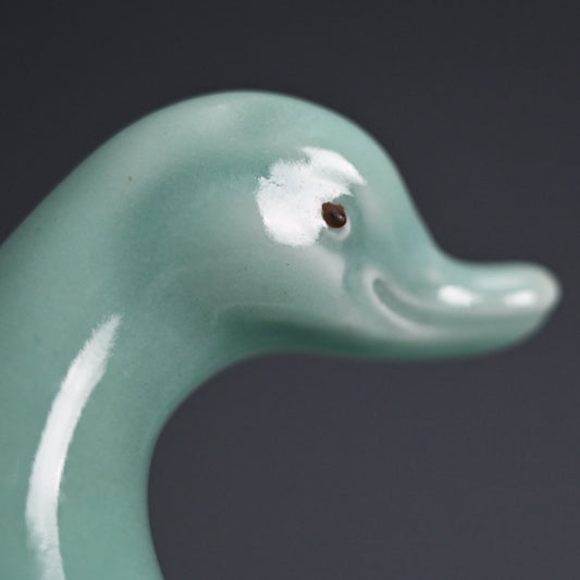 Antique Porcelain Duck Okimono ー宮川 (真葛) 香山 “青磁釉 漢式鴨 置物”