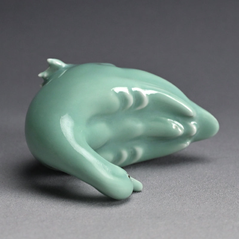 Antique Porcelain Duck Okimono ー宮川 (真葛) 香山 “青磁釉 漢式鴨 置物”