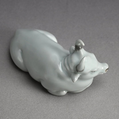 Porcelain Bull Okimono ー宮川 (真葛) 香山 “臥牛 置物”