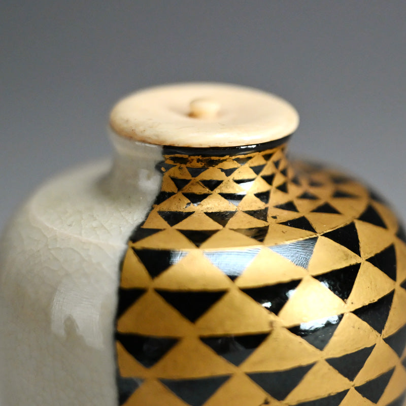 Rare Kozan Chaire Tea Container ー宮川 (真葛) 香山 “仁清意 狂言模様”