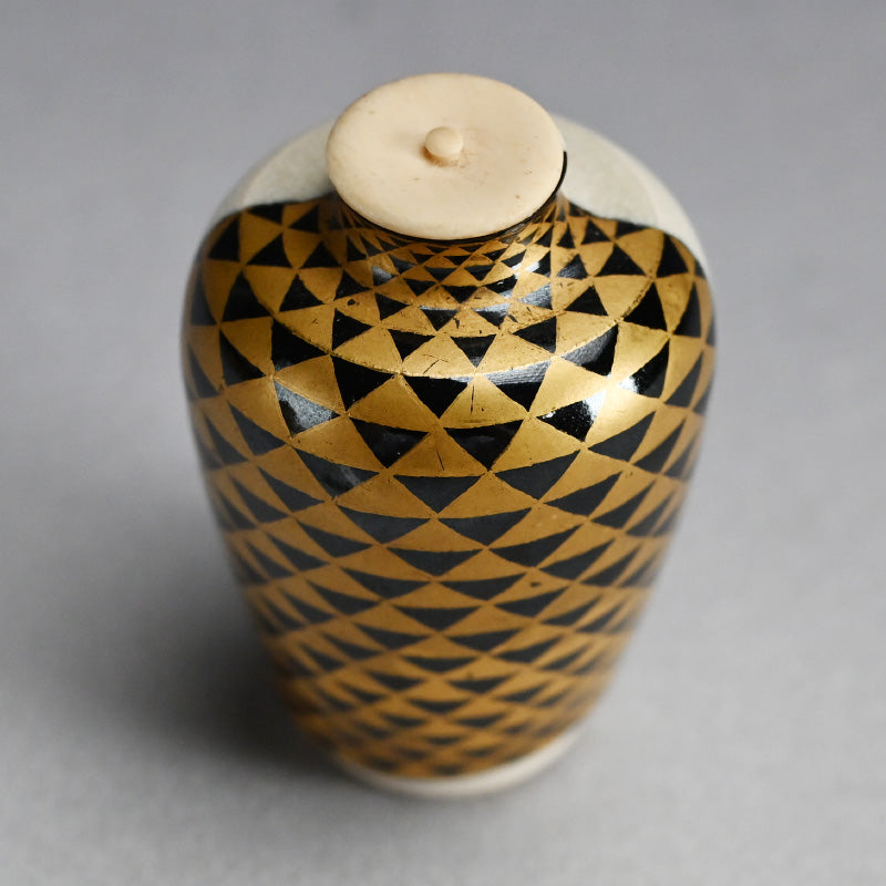 Rare Kozan Chaire Tea Container ー宮川 (真葛) 香山 “仁清意 狂言模様”
