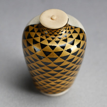 Rare Kozan Chaire Tea Container ー宮川 (真葛) 香山 “仁清意 狂言模様”