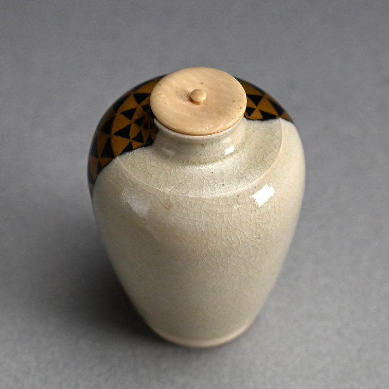 Rare Kozan Chaire Tea Container ー宮川 (真葛) 香山 “仁清意 狂言模様”