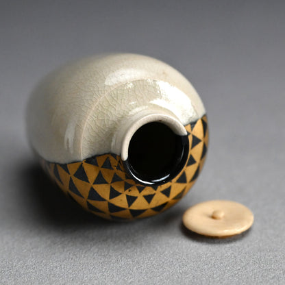 Rare Kozan Chaire Tea Container ー宮川 (真葛) 香山 “仁清意 狂言模様”
