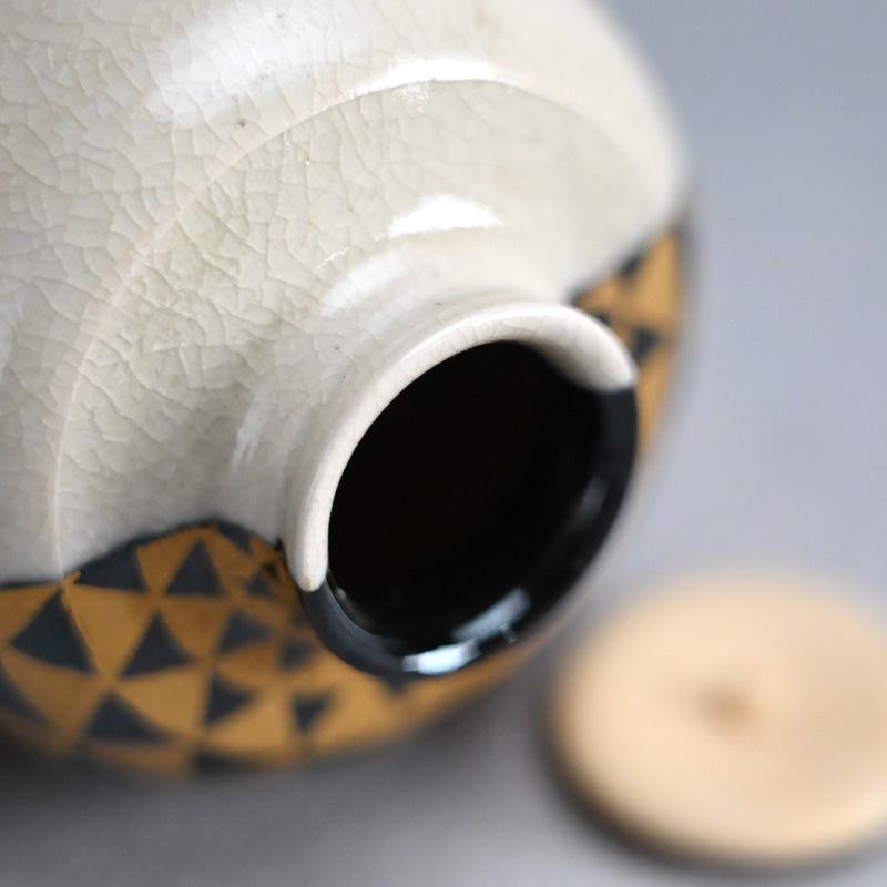 Rare Kozan Chaire Tea Container ー宮川 (真葛) 香山 “仁清意 狂言模様”