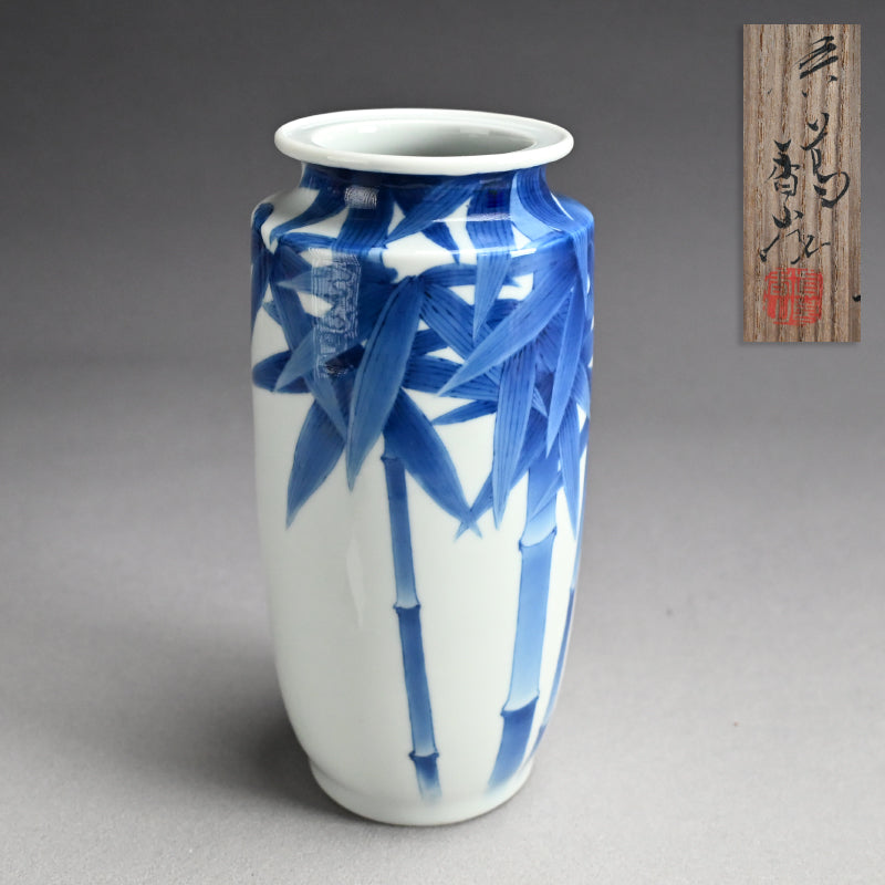 Antique Japanese Porcelain Vase ー宮川 (真葛) 香山 “青華 竹之畫 花瓶”