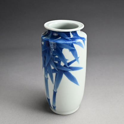 Antique Japanese Porcelain Vase ー宮川 (真葛) 香山 “青華 竹之畫 花瓶”