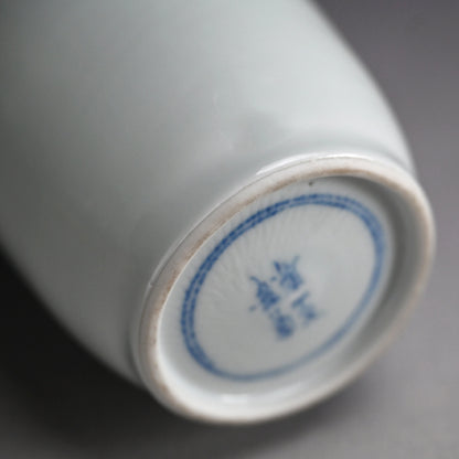 Antique Japanese Porcelain Vase ー宮川 (真葛) 香山 “青華 竹之畫 花瓶”