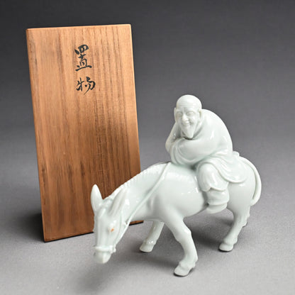 Porcelain Figurine ー宮川 (真葛) 香山 “白磁老子 置物”