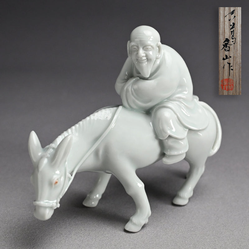 Porcelain Figurine ー宮川 (真葛) 香山 “白磁老子 置物”