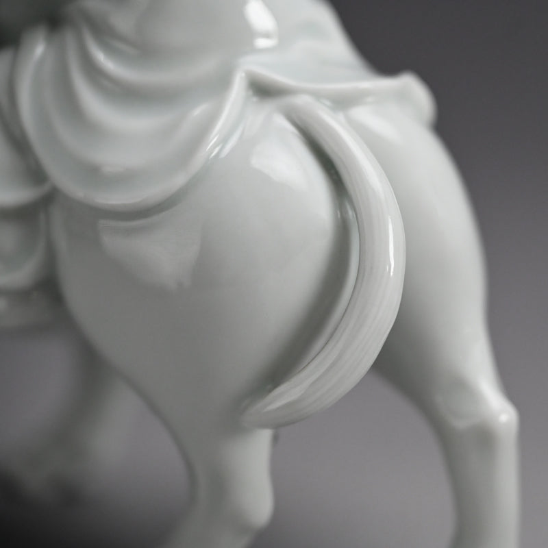 Porcelain Figurine ー宮川 (真葛) 香山 “白磁老子 置物”