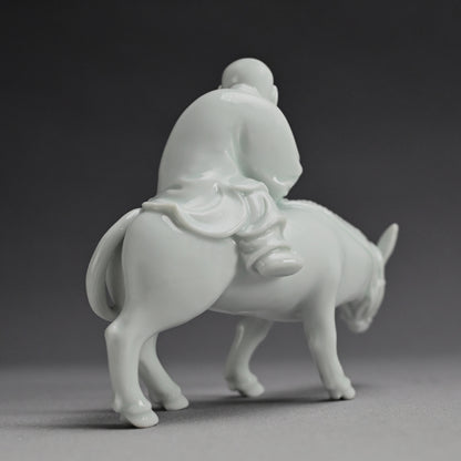 Porcelain Figurine ー宮川 (真葛) 香山 “白磁老子 置物”
