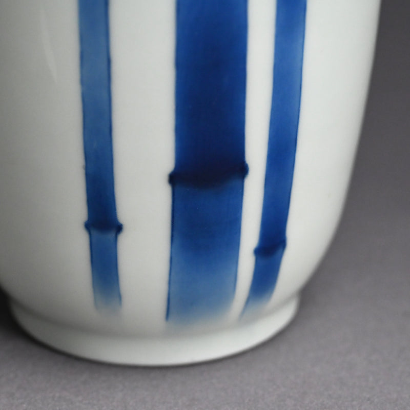Porcelain Vase, Bamboo ー宮川 (真葛) 香山 “青華 竹之畫 花瓶”