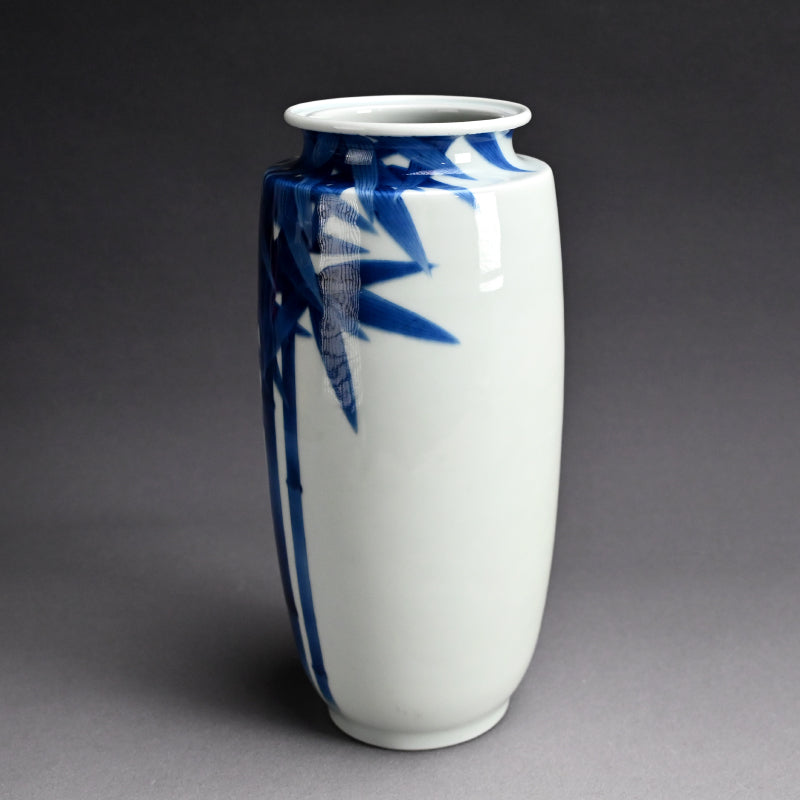 Porcelain Vase, Bamboo ー宮川 (真葛) 香山 “青華 竹之畫 花瓶”