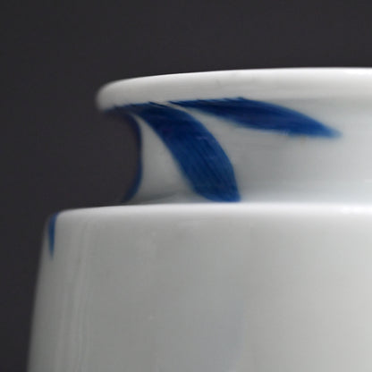 Porcelain Vase, Bamboo ー宮川 (真葛) 香山 “青華 竹之畫 花瓶”