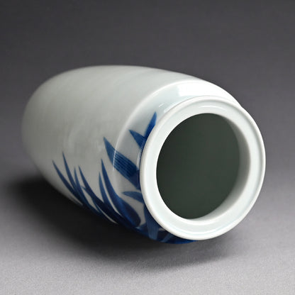 Porcelain Vase, Bamboo ー宮川 (真葛) 香山 “青華 竹之畫 花瓶”