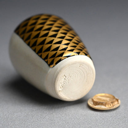Rare Kozan Chaire Tea Container ー宮川 (真葛) 香山 “仁清意 狂言模様”