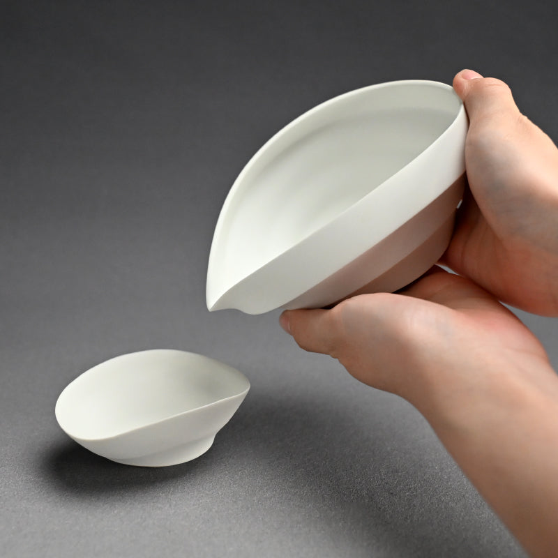 Radiant White Sake set ー馬場 麟汰郎 “白磁酒器 皎”