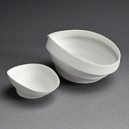 Radiant White Sake set ー馬場 麟汰郎 “白磁酒器 皎”