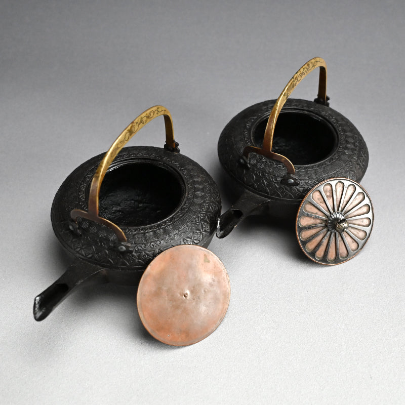 Pr. Mid Edo period Iron Sake Kettles, 1760