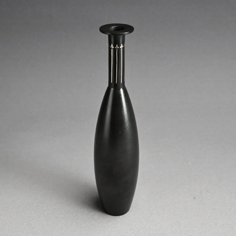 Silver Inlay Bronze Vase by LNT ー中川 衛 “銀象嵌花器芽生え”