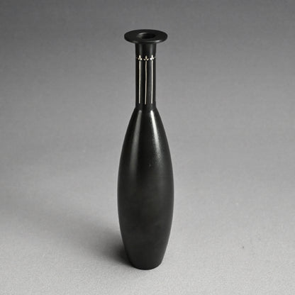 Silver Inlay Bronze Vase by LNT ー中川 衛 “銀象嵌花器芽生え”