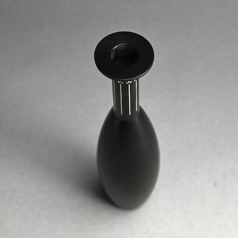 Silver Inlay Bronze Vase by LNT ー中川 衛 “銀象嵌花器芽生え”