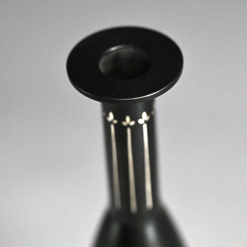 Silver Inlay Bronze Vase by LNT ー中川 衛 “銀象嵌花器芽生え”