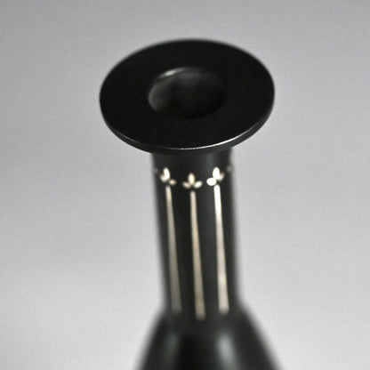 Silver Inlay Bronze Vase by LNT ー中川 衛 “銀象嵌花器芽生え”