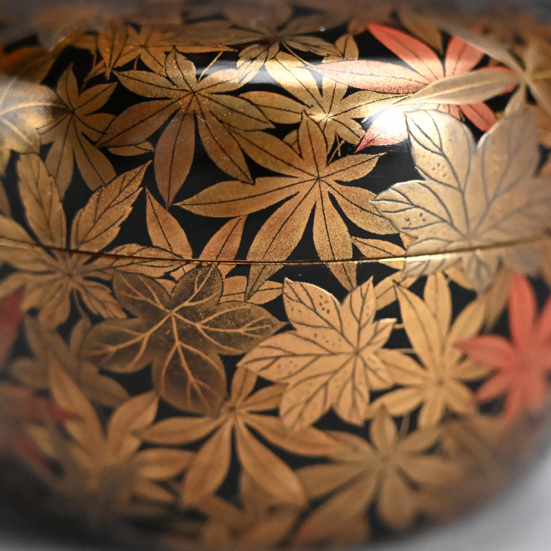 Antique Lacquer Natsume with Maple leaves by Shomosai ー松茂斎 “紅葉 平棗”