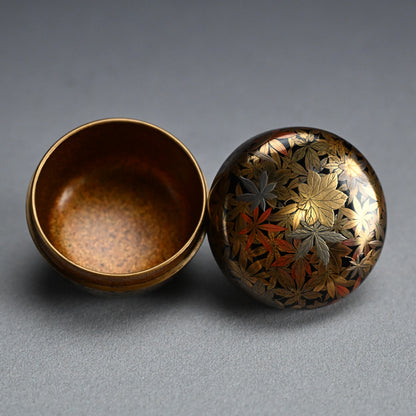 Antique Lacquer Natsume with Maple leaves by Shomosai ー松茂斎 “紅葉 平棗”