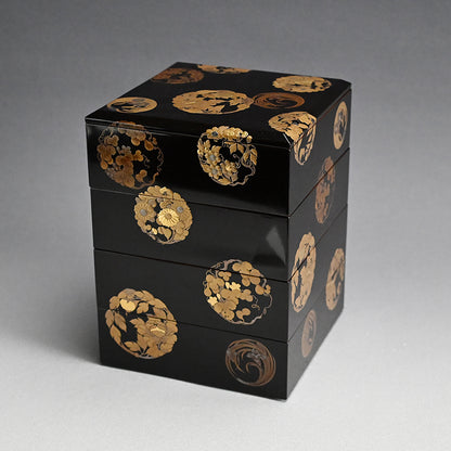 Exquisite Edo p. Japanese 4 Tiered Lacquer Box Set ー勝軍木庵 光英「花丸蒔画 重箱」