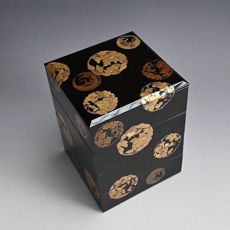 Exquisite Edo p. Japanese 4 Tiered Lacquer Box Set ー勝軍木庵 光英「花丸蒔画 重箱」
