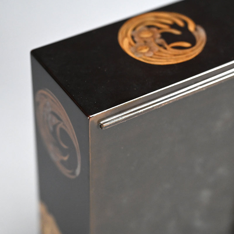Exquisite Edo p. Japanese 4 Tiered Lacquer Box Set ー勝軍木庵 光英「花丸蒔画 重箱」