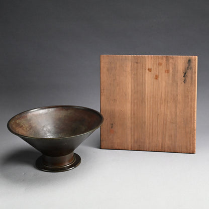 Footed Art-Deco Bronze Vase ー初代 中島 保美 “青銅花器”