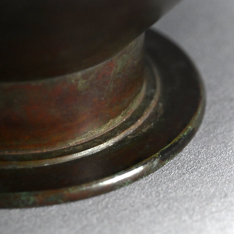 Footed Art-Deco Bronze Vase ー初代 中島 保美 “青銅花器”