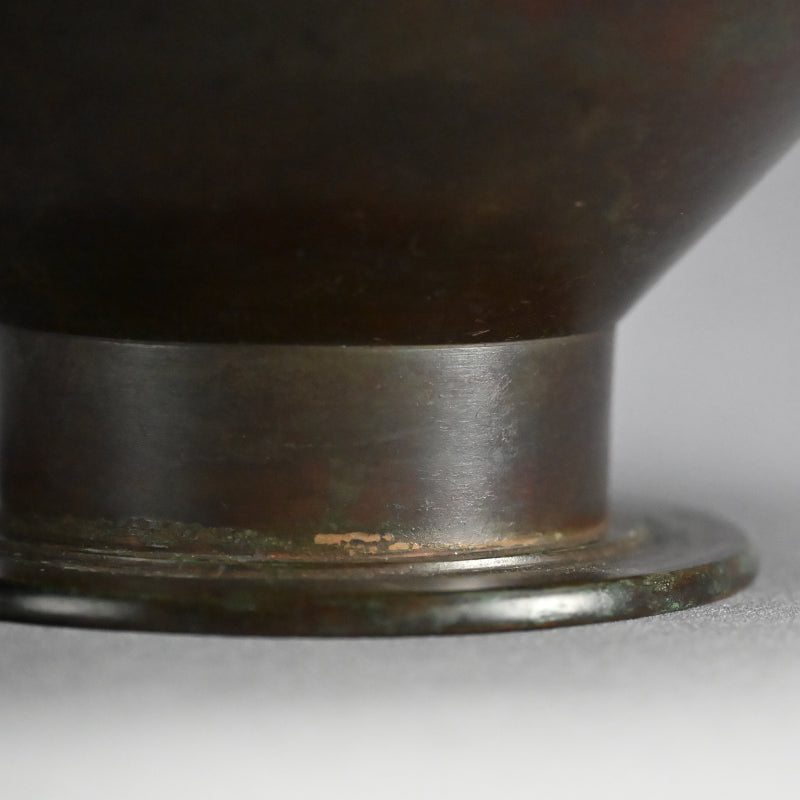 Footed Art-Deco Bronze Vase ー初代 中島 保美 “青銅花器”