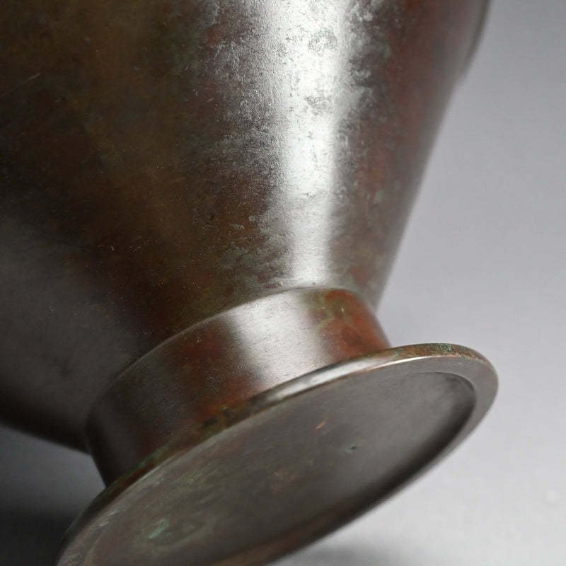 Footed Art-Deco Bronze Vase ー初代 中島 保美 “青銅花器”