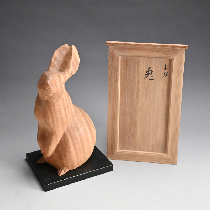 Carved Wooden Rabbit Sculpture ー潮田 皓哉 “木彫 兎”