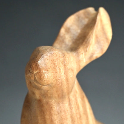 Carved Wooden Rabbit Sculpture ー潮田 皓哉 “木彫 兎”